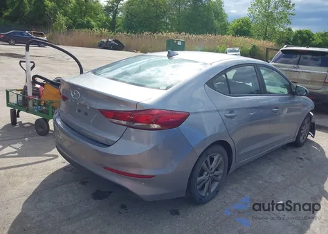 2017 Hyundai Elantra Se z USA, uszkodzony, nr VIN 5NPD84LFXHH158569